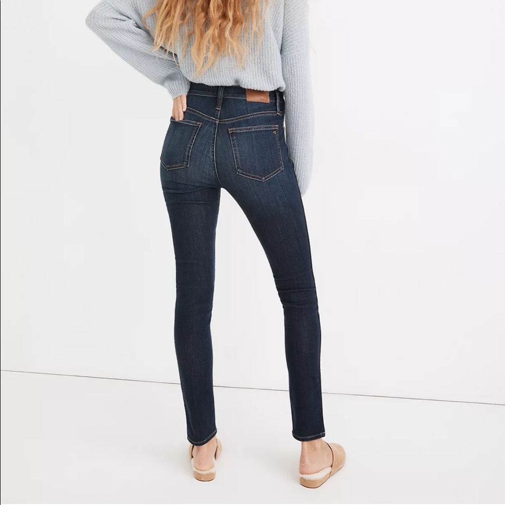 10" High-Rise Skinny Jeans in Woodland Wash: TENCEL Denim Edition - Picture 3 of 12